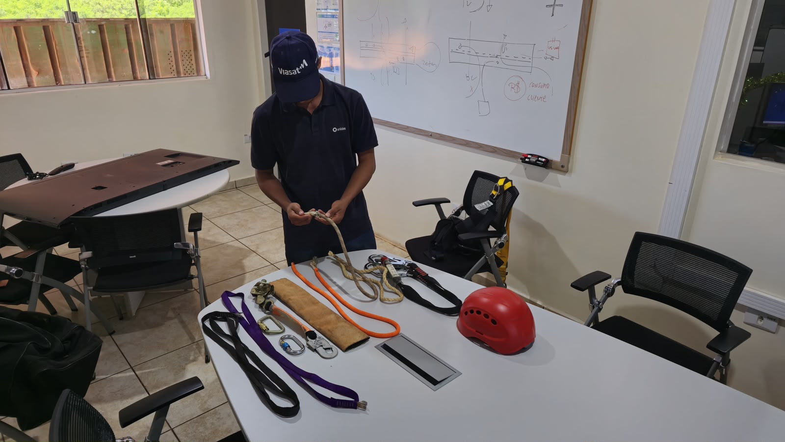 Treinamento de colaboradores conduzido pela AT Assessoria e Consultoria